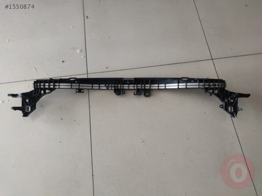 Mercedes E Serisi W213 Ön Panel Üst 2016 A2136201701
