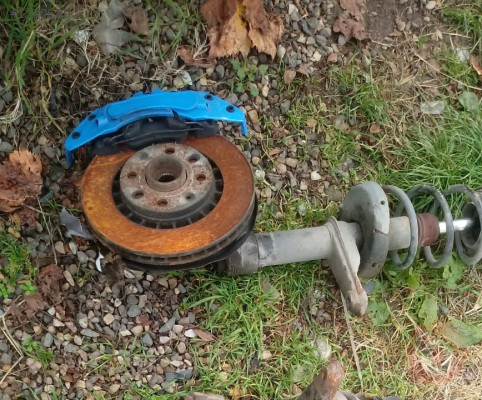 opel calibra çıkma sağ taşıyıcı klaper amasör kep yay