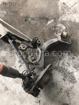 BMW X1 F48 2015-19 ÇIKMA ORJİNAL ARKA SAĞ TAŞIYICI