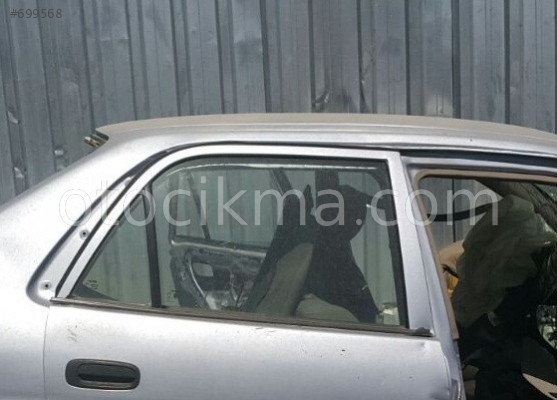 99-2001 çıkma toyota corolla sağ arka kapı camı