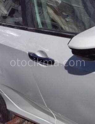 2017 HONDA CIVIC HATASIZ SAĞ ÖN KAPI KOLU.