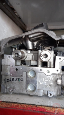 KİA SORENTO SİLİNDİR KAPAĞI ÇIKMA PARÇA
