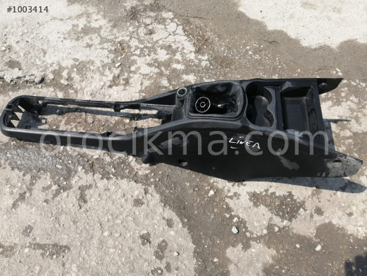 FİAT LİNEA ORTA KONSOL ÇIKMA PARÇA