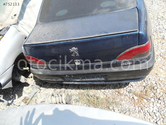 PEUGEOT 306 SEDAN BAGAJ KAPAGI