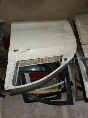 FİAT EGEA SOL ÖN KAPI (2) VE TÜM ÇIKMA ORJİNAL PARÇALAR
