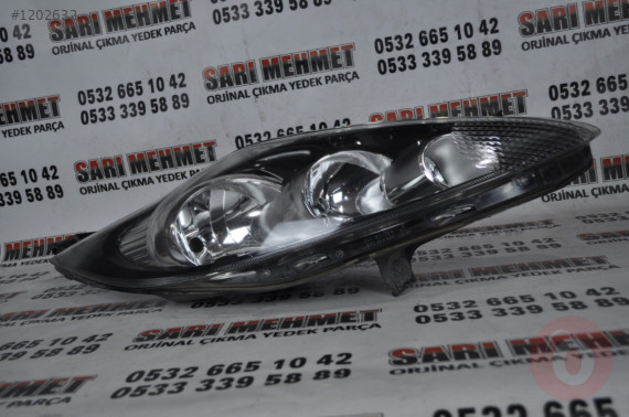 ÇIKMA FORD FİESTA 2008-2012  SİYAH MERCEKSİZ SAĞ ÖN FAR