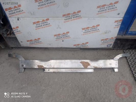 Audi Q5 Ön Tampon Demiri - Alüminyum 2018-2019