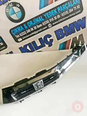 BMW X1 F48 ÇIKMA ORJİNAL ORTA KALORİFER IZGARASI