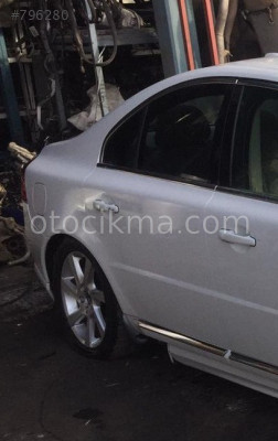 VOLVO S80 ÇIKMA SAĞ ARKA KAPI MEVCUTTUR.