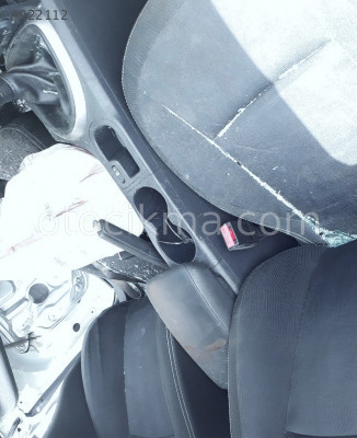 2011 NİSSAN QASHQAİ ORİJİNAL VİTES KONSOLU.