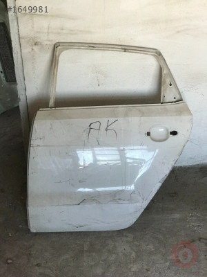 VOLKSWAGEN POLO 2013 SOL ARKA KAPI