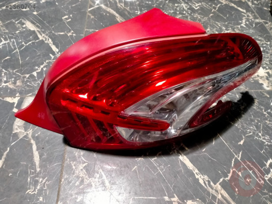 PEUGEOT 208 SAĞ ARKA STOP ÇIKMA ORJİNAL