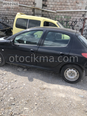 Pejo 206 çıkma sol ön kapı