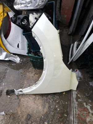 2015 Nissan Qaşkayi sol ön çamurluk oto çıkma parça