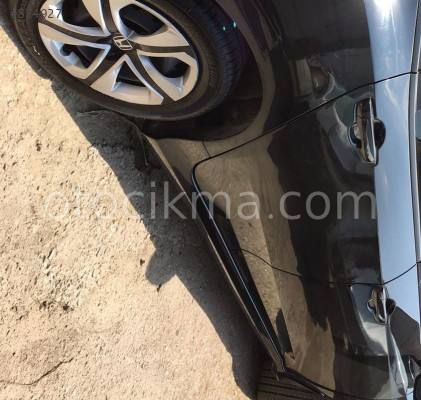 2018 HONDA CİVİC HATASIZ SAĞ YAN PANEL.
