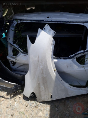 chevrolet aveo t300 çıkma sağ ön çamurluk.