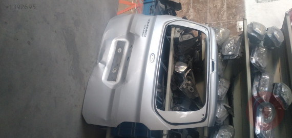 Ford corrier çıkma bagaj kapağı