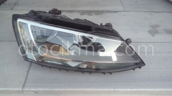 jetta sağ far 2010-19 orjinal çıkma parça