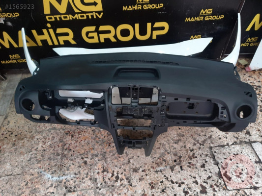 DACİA SANDERO STEPWAY  ÖN GÖĞÜS ÇIKMA ORİJİNAL