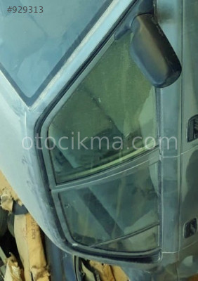 ÇIKMA 1992 TOYOTA COROLLA SAĞ TAKIM KAPI CAMI.