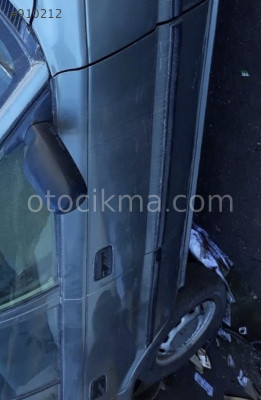 1992 TOYOTA COROLLA ORİJİNAL SAĞ MARŞBİYEL.