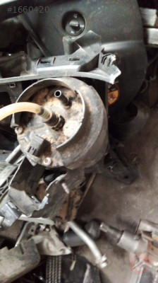 çıkma parça renault clio 4 yakıt pompası