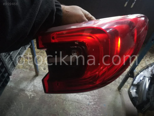 RENAULT CAPTUR SAĞ STOP MAHİR OTO'DAN ÇIKMA ORİJİNAL
