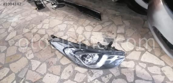 HYUNDAİ İ30 SAĞ ÖN FAR 2013 ÇELİK-ER OTO