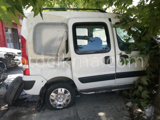 Renault Kango Sağ sürgülü kapı hatasız orjinal çıkma