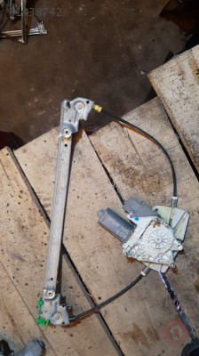peugeot 607 çıkma sol arka cam krikosu