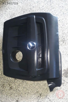 Mercedes cla a motor üst kapak ve tüm çıkma parçalar