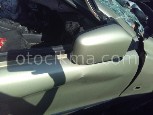 2001 VOLVO S40 2000 TURBO SAĞ DİKİZ ÇIKMA.