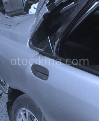 2001 VOLVO S40 ÇIKMA 2000 TURBO SAĞ ARKA KAPI KOLU.