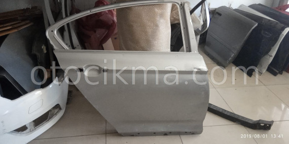 passat sağ arka kapı 2015-19 orjinal çıkma parça