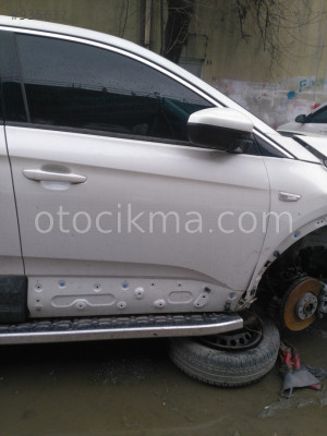 OPEL GRANDLAND X SÖKME SAĞ KAPI