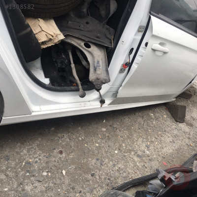Citroen C-Elysee 301 Sağ Kesme Marşbiyel Hatasız Orjinal