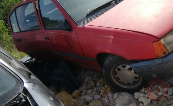 opel kadett 1.6 çıkma sağ marşbiyel.