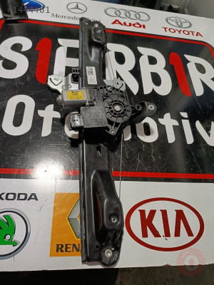 807.218.568R Renault kadjar 2016 ön cam kirikosu