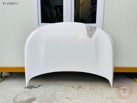 Peugeot 3008 motor kaputu beyaz renk