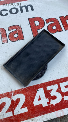 3B0858169 vw passat b5 orta konsol eşya gözü taban matı