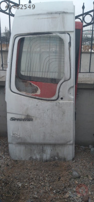 Mercedes sprinter çıkma sol arka bagaj kapağı