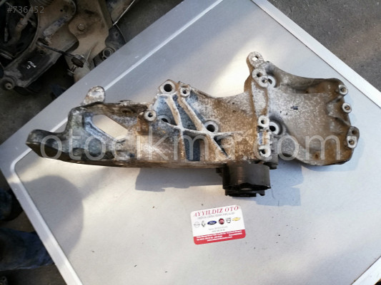 RENAULT MEGANE 1.6 KLİMA BAĞLANTI BRAKETİ 7700274249