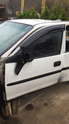 Opel Corsa B Sol Ön Kapı .Oto Erkan Ünye