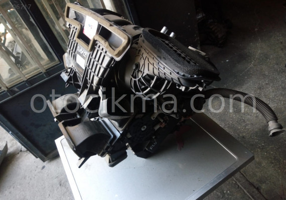 RENAULT FLUENCE KALORİFER KUTUSU 272700047R
