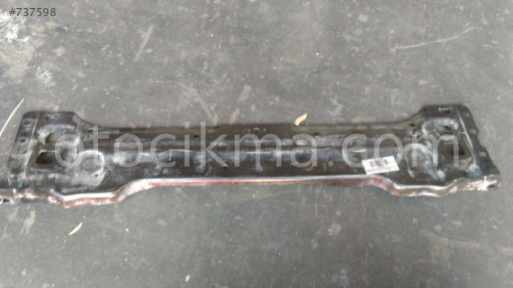 MERCEDES E SERİ W212 RADYATÖR DESTEK TRAVERSİ