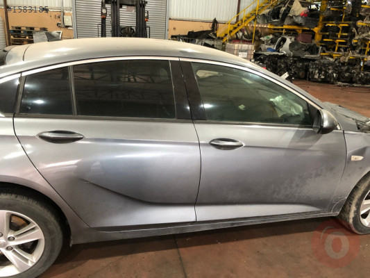 Opel İnsignia b  sağ arka hatasız kapı çıkma