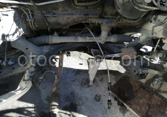 OPEL CORSA E 1.4 MOTOR TRAVERSİ BEŞİK