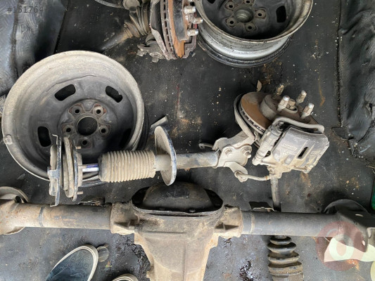 TOYOTA COROLLA SAĞ ÖN AKS TAŞIYICI 1993-1997 MODEL ORJİNAL