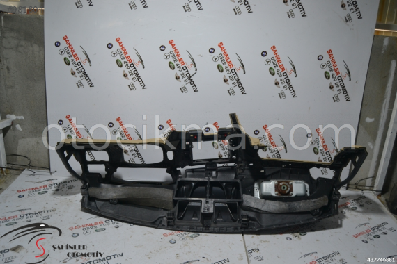 BMW 1 SERİSİ F20 BOŞ TORPİDO GÖĞÜSLÜK