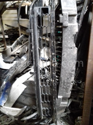 SKODA KAROQ ÇIKMA TAMPON ORTA IZGARA ENES OTO VOLKSWAGEN